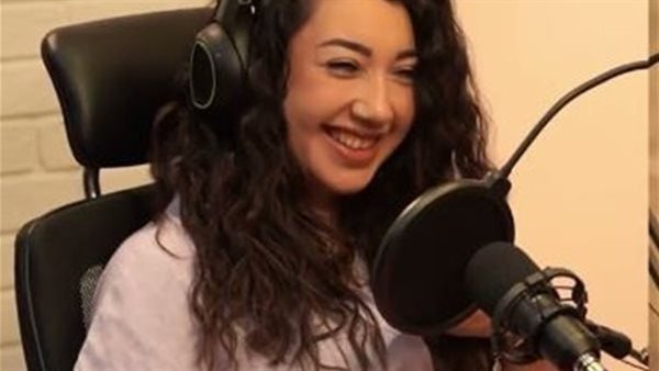 المذيعة هنا النحاس
