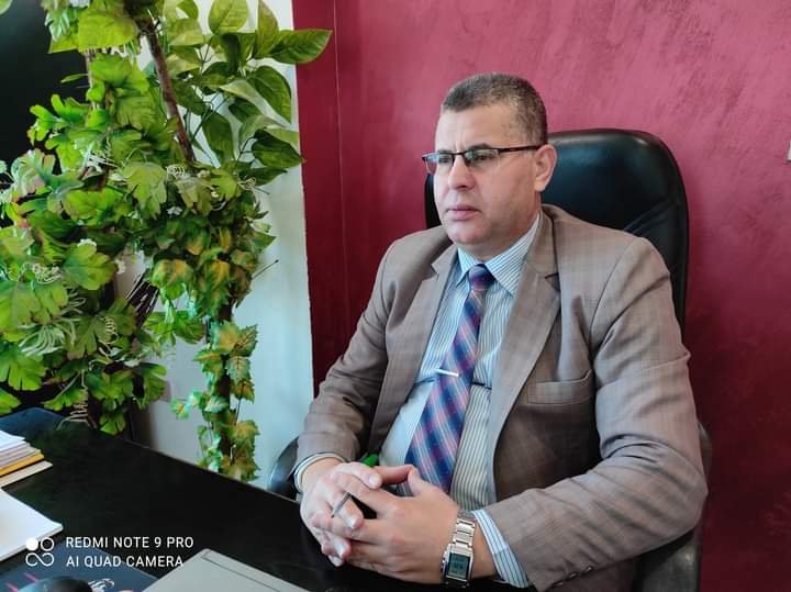 الخيرزان مع الجارية