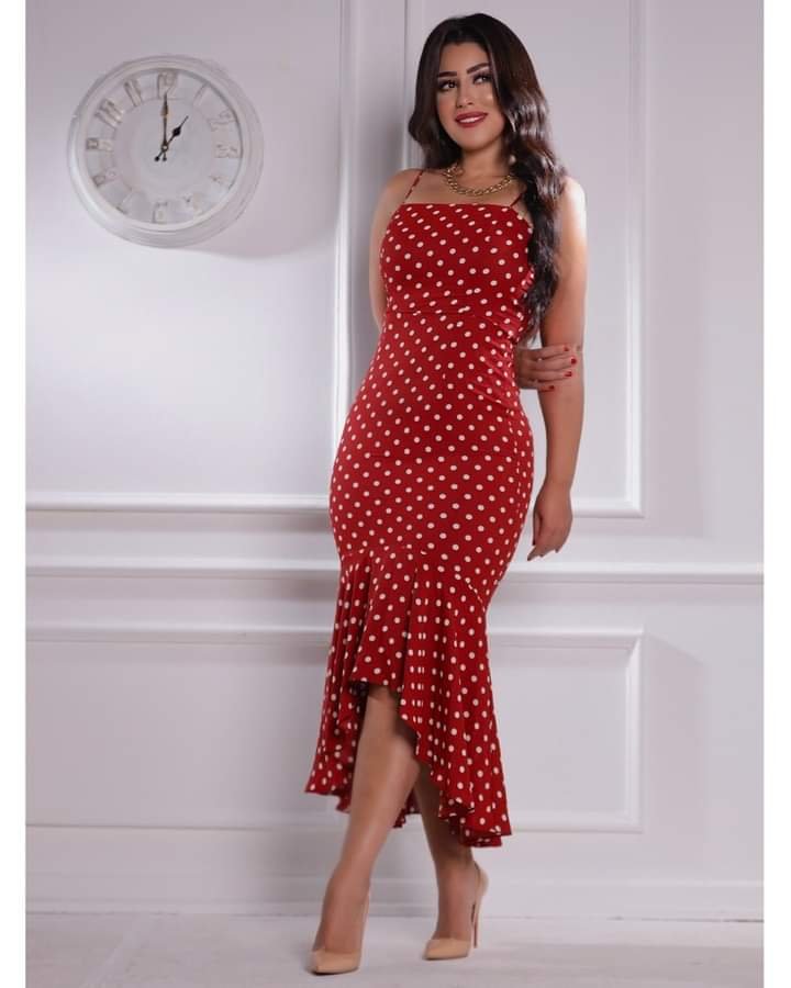 أيتن عامر بإطلالة مثيرة بفيسبوك وإنستجرام 