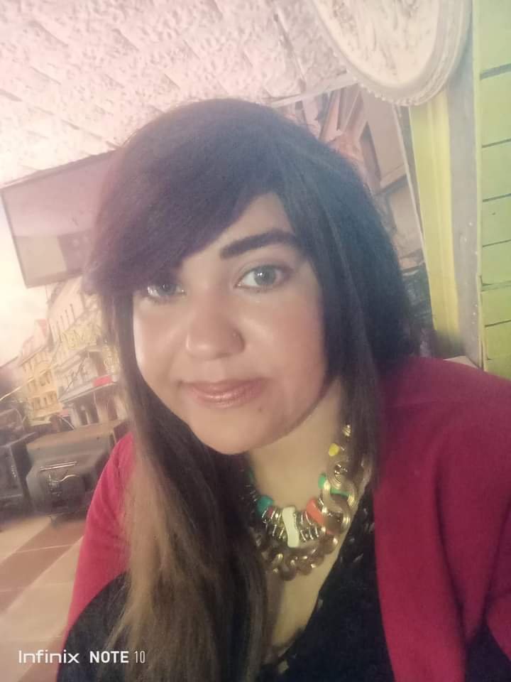 لم أعُدْ تِلكَ الصغِيرة ذات الضفائِر مُتعرِجة مِن دُونِ فك، فلقد كبُرت وكبُر معِى حُبِى لك