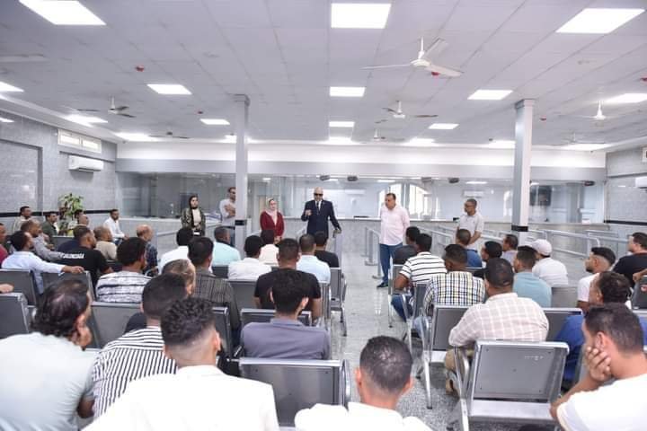 وزير العمل : يتفقد إختبارات شباب تقدموا على فرص عمل توفرها شركات في “البوسنة والهرسك”