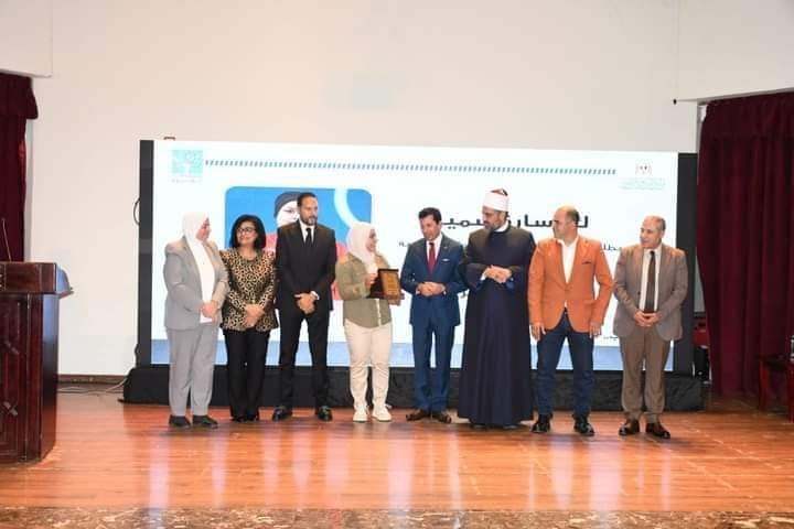 وزير الشباب والرياضة يشهد اللقاء الحوارى” قعدة شباب “لطلاب الجامعات المصرية