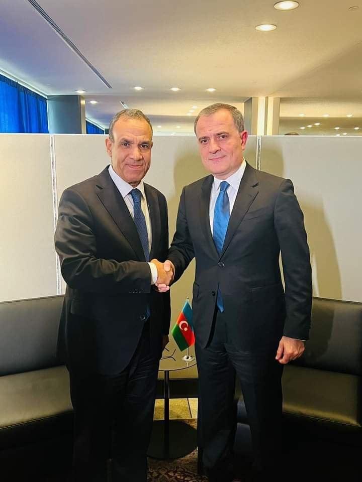 وزير الخارجية يجتمع مع نظيره الأذربيجاني في نيويورك
