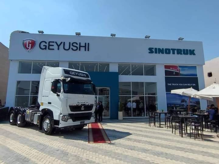 جيوشي لصناعة وسائل النقل تدشن معرضها الجديد لشاحنات النقل الثقيل من “سينوترك”