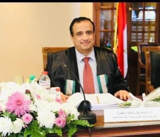 رئيس جامعة السويس يهنيء كلية الإعلام لفوز فيلم “ذات الأرضين” فى مهرجان الإسكندرية السينمائي الدولي