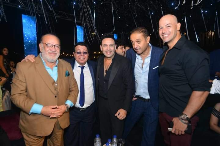 مصطفى قمر يشعل حفل زفاف إبنة علاء مرسى