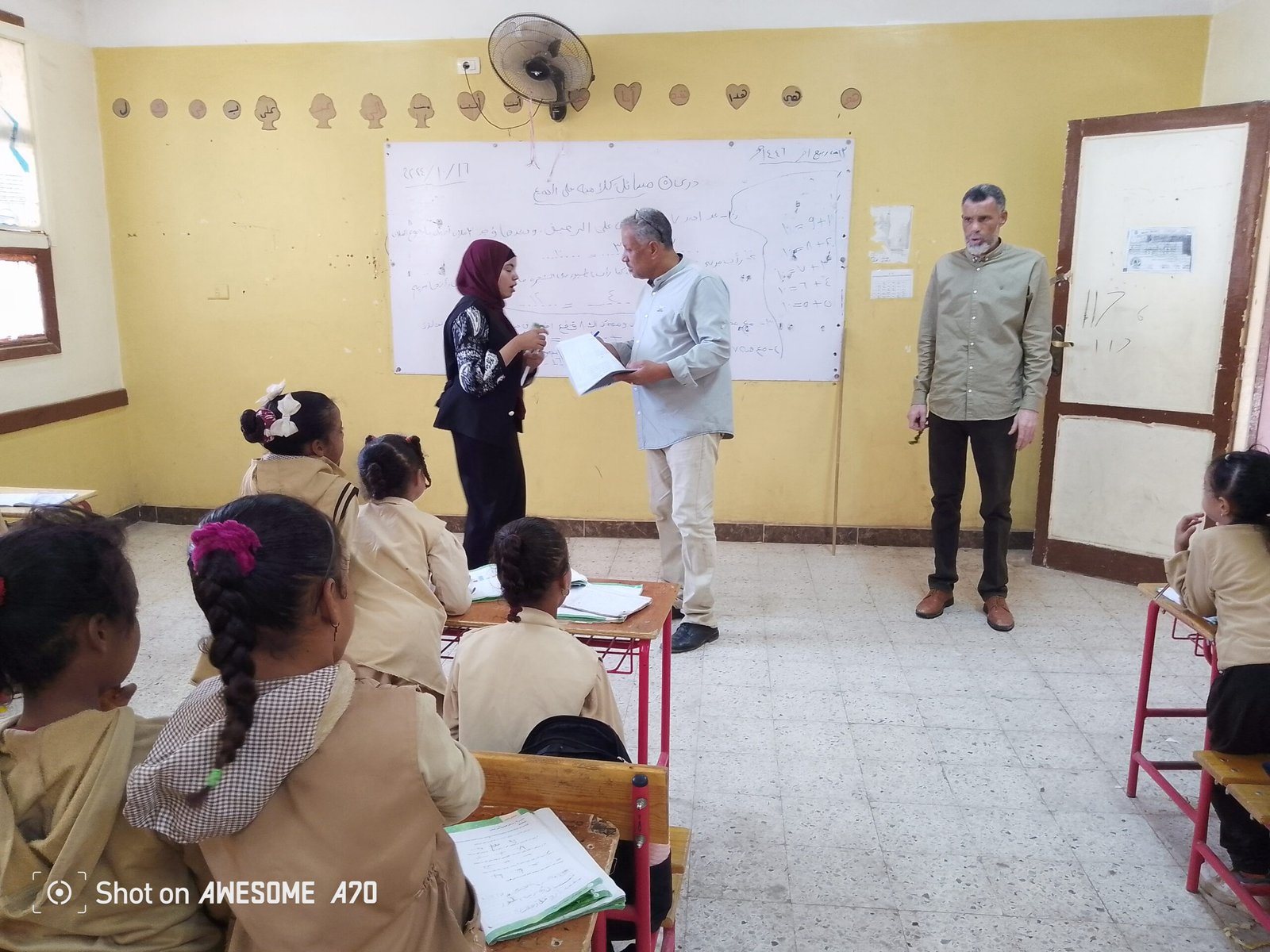 كوم امبو: ع التواب يتابع إنتظام الدراسة بمدرسة العليقات الإبتدائية 