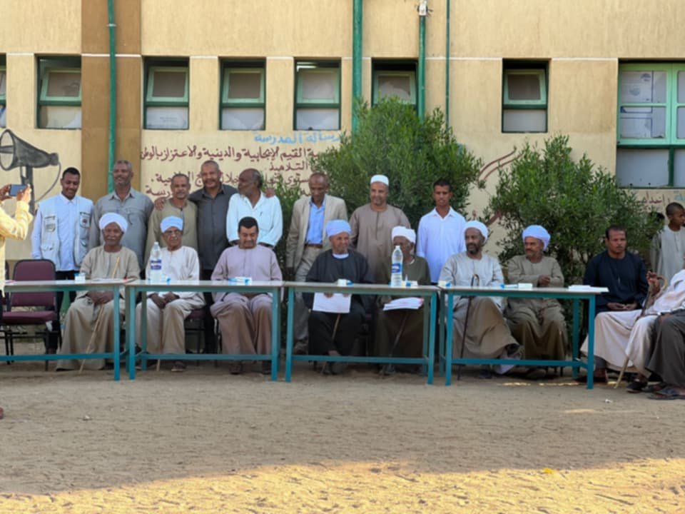 كوم امبو :حفل تكريم كبار السن ومحاربين أكتوبر بمدرسة الشهيد محمود سليمان