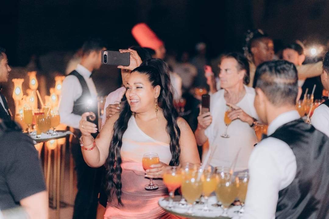 تفاصيل زيارة وفد من المشاهير الأمريكان لمعابد الأقصر وأسوان