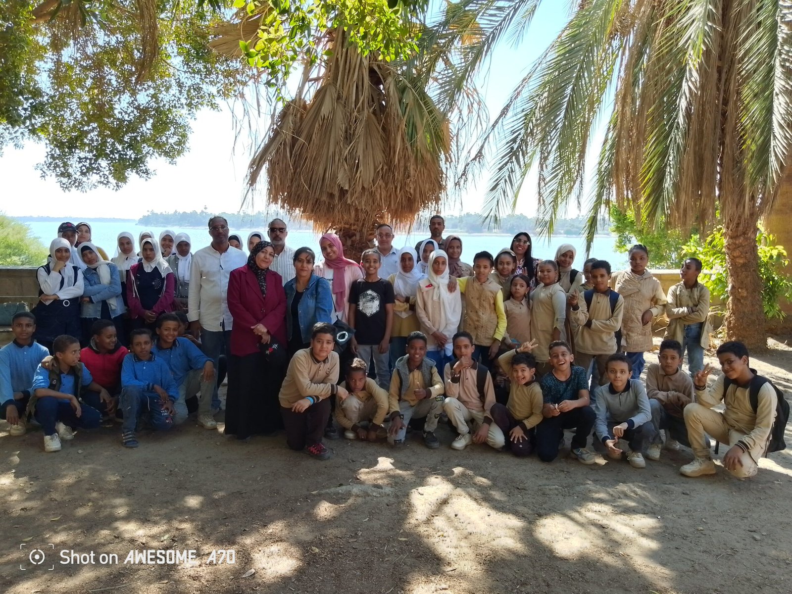 طلاب العليقات الابتدائية والإعدادية فى ضيافة هندسة تفتيش حماية النيل بكوم امبو 