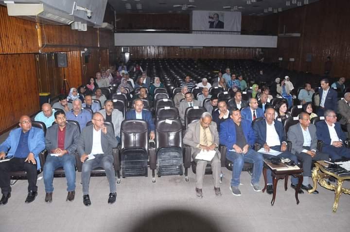 خلال المجلس التنفيذىمحافظ أسيوط يعلن عن إنشاء سوق جديد للماشية بمنفلوط ومحجر صحي للعجول المستوردة لتخفيض أسعار اللحوم