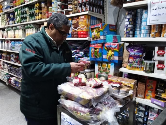 ضبط 250 مخالفة تموينية متنوعه بالاسواق و المخابز بسوهاج