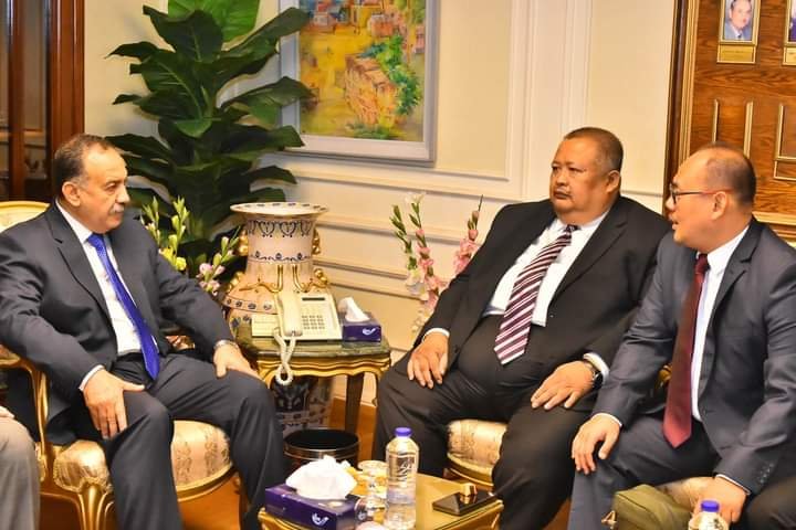 محافظ أسيوط يستقبل الوزير المفوض لسفارة إندونيسيا بالقاهرة ويشهد فعاليات اليوم الثقافي المصري الإندونيسي بمكتبة مصر العامة