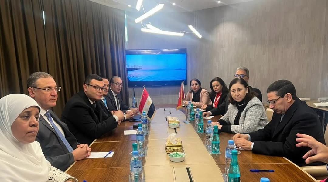وزير الإسكان يلتقى نظيرته التونسية لبحث آليات تفعيل بروتوكول التعاون بين الوزارتين في مجال التنمية العمرانية