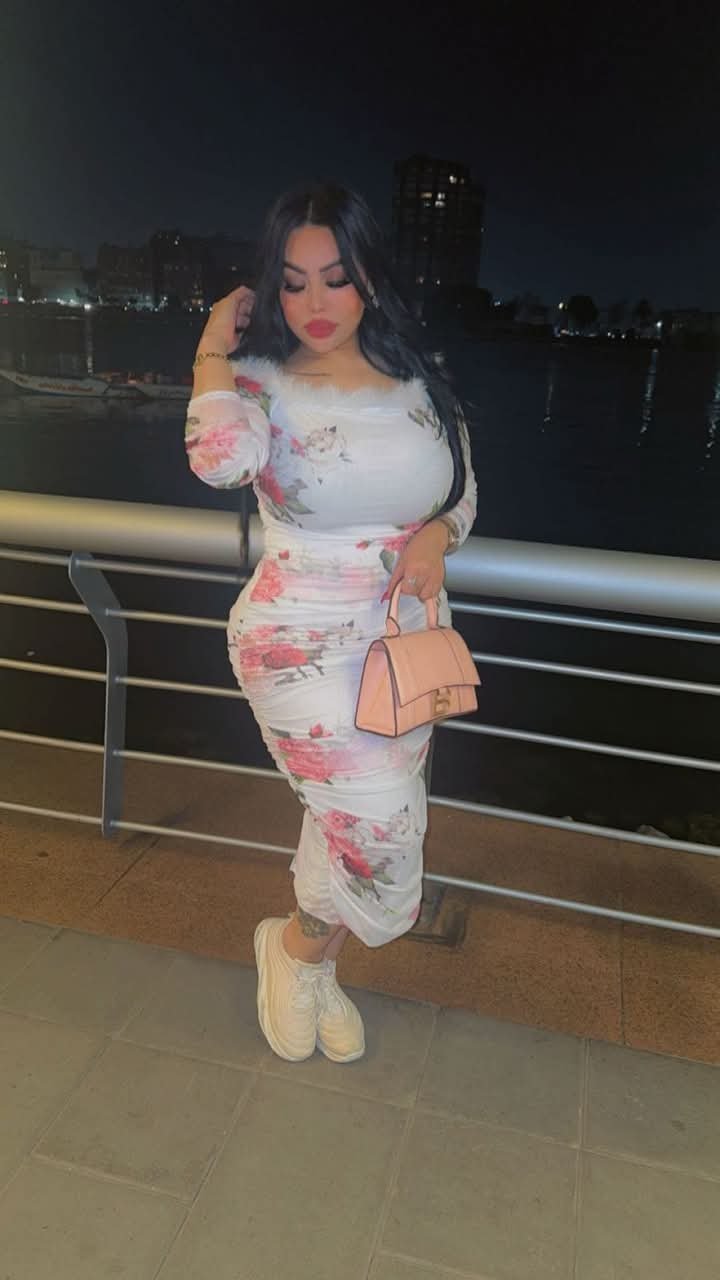 كارما سيف تشارك جمهورها صورا من أمام ضفاف النيل