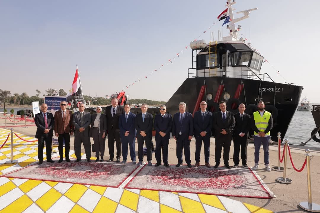 الفريق اسامة ربيع:وصول الوحدات البحرية الخاصة بأسطول شركة آنتي بوليوشن إيجيبت” لجمع المخلفات والتخلص الآمن منها من السفن العابرة للقناة