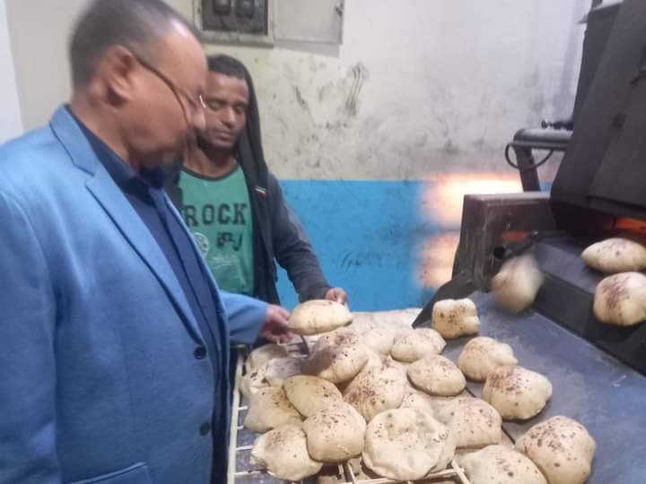 محافظ أسيوط: ضبط دقيق بلدي مدعم قبل بيعه بالسوق السوداء وتحرير ٢٦٠ محضر خلال حملات تموينية