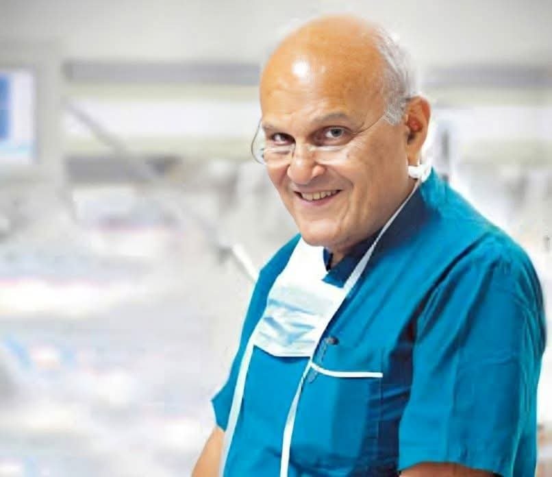 إطلاق اسم الدكتور مجدي يعقوب على صالة كبار الزوار بمطار أسوان الدولي تكريمًا لإسهاماته العديدة والمتميزة