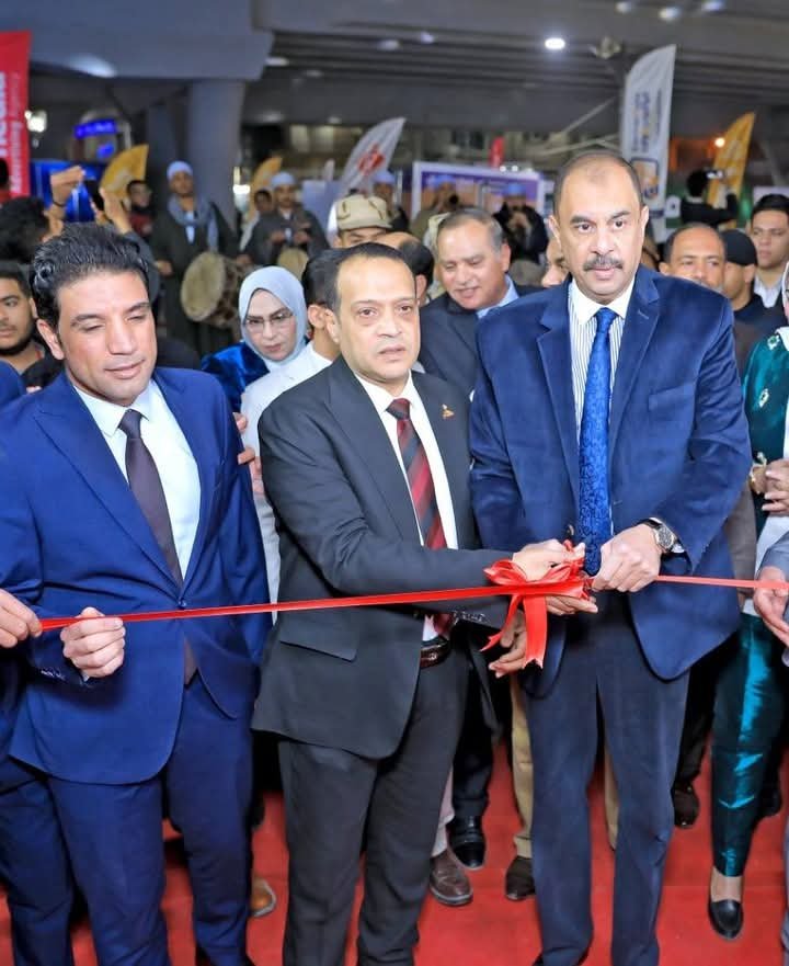 محافظ سوهاج يفتتح معرض “صُنع في سوهاج