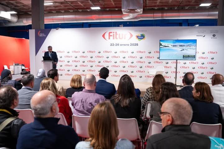 وزير السياحة والآثار يعقد مؤتمراً صحفياً عالمياً بالمعرض السياحي الدولي FITUR 2025