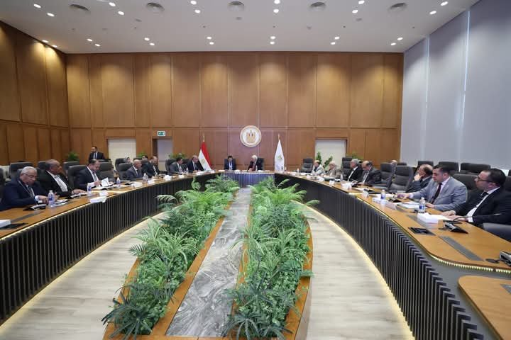 وزير التعليم العالي والبحث العلمي يترأس مجلس إدارة الاتحاد الرياضي للجامعات .. بحضور وزير  الشباب والرياضة