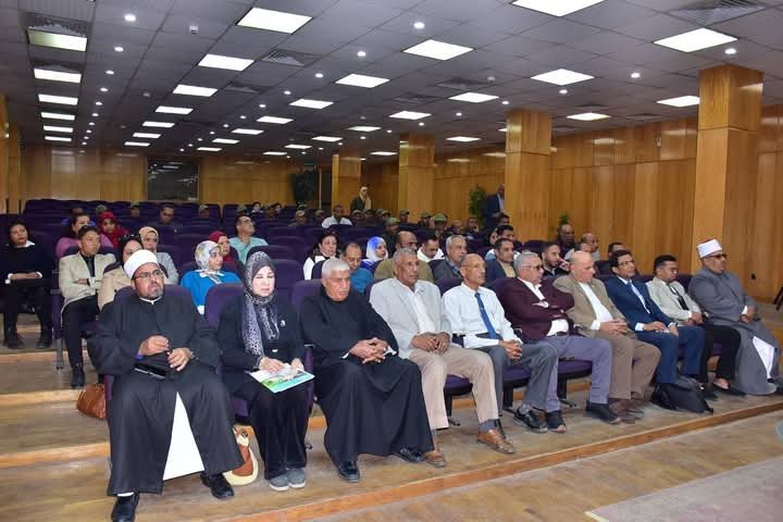 نائب محافظ الأقصر يشهد فعاليات الاحتفال بمناسبة يوم البيئة الوطني