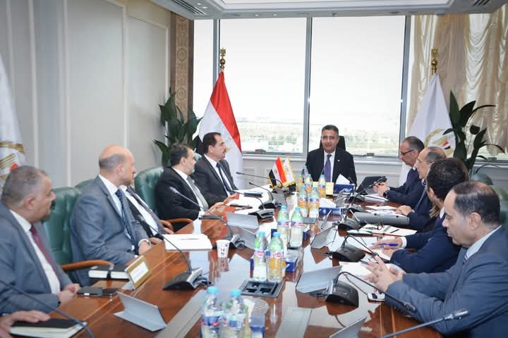 وزير التموين والتجارة الداخلية يعقد اجتماعًا مع ممثلي شركات الصناعات الغذائية لمتابعة استعدادات شهر رمضان وتوافر السلع في الأسواق