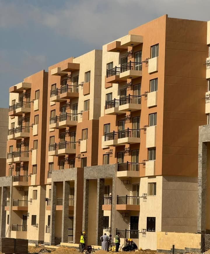 وزير الإسكان يُتابع مشروعات الطرق بـ”بيت الوطن” ووحدات “سكن لكل المصريين” بالقاهرة الجديدة