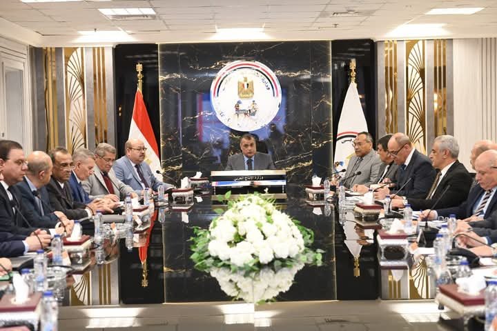 وزير الدولة للإنتاج الحربي نسعى إلى زيادة إيرادات النشاط بالتوسع في الإنتاج العسكري والمدني
