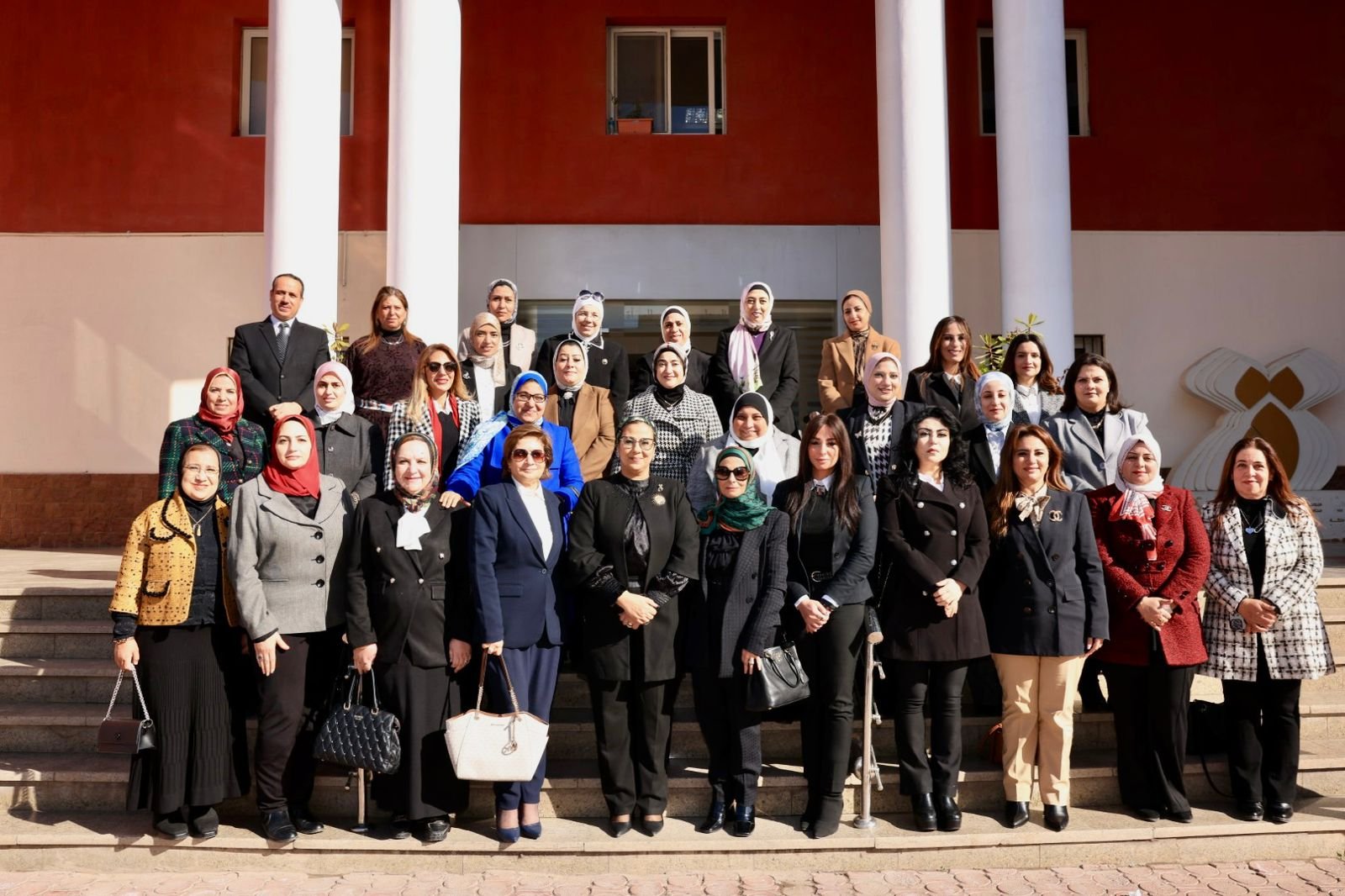 المستشارة أمل عمار تستقبل وفد من القاضيات