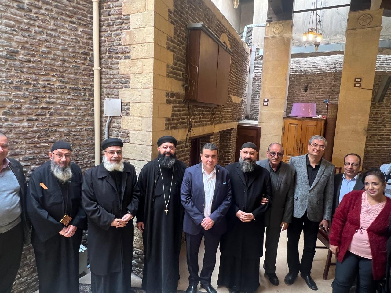 شادي الكومي” يهنأ قداسة البابا تواضروس الثاني والأخوة الأقباط بعيد الميلاد المجيد