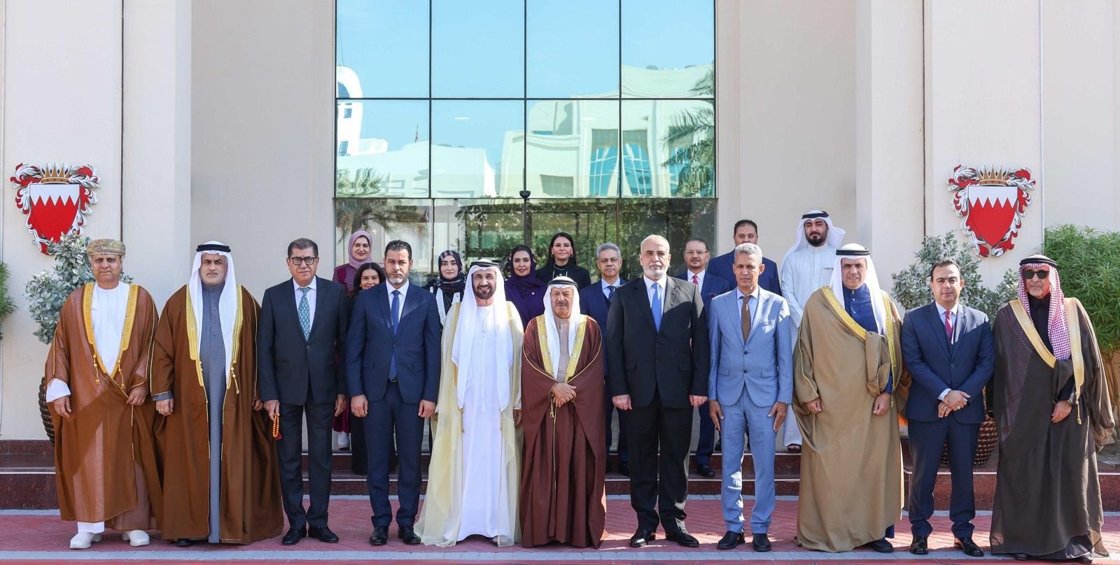 نؤكد على أهمية تعزيز العمل الأمني العربي المشترك