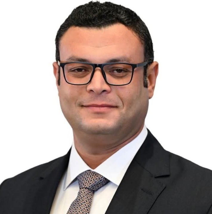 وزير الإسكان يستعرض ملفات عمل ومشروعات قطاع التنمية والإنشاءات بهيئة المجتمعات العمرانية