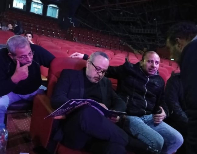 استعدادات حكيم لأولي حفلاته بعد قرار اعتزاله الغناء 