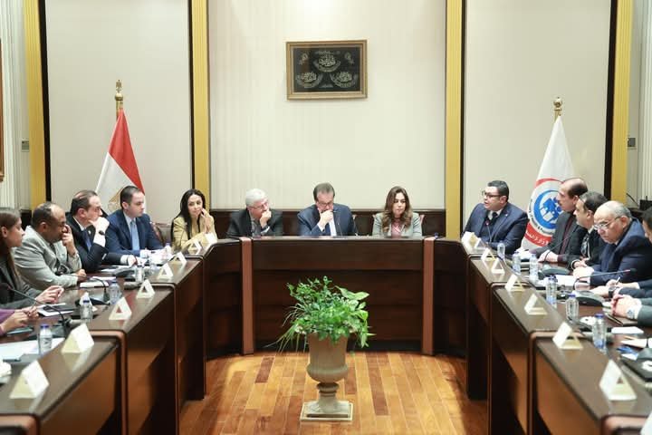 وزير الصحة يرأس الاجتماع الوزراي الأول للجنة التنفيذية الخاصة باستقبال المصابين الفلسطنيين