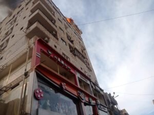 محافظ أسوان يتابع جهود إحتواء إندلاع حريق بأحد فنادق مدينة إدفو دون وقوع إصابات أو خسائر فى الأرواح،مصر الساعة