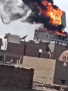 محافظ أسوان يتابع جهود إحتواء إندلاع حريق بأحد فنادق مدينة إدفو دون وقوع إصابات أو خسائر فى الأرواح،مصر الساعة