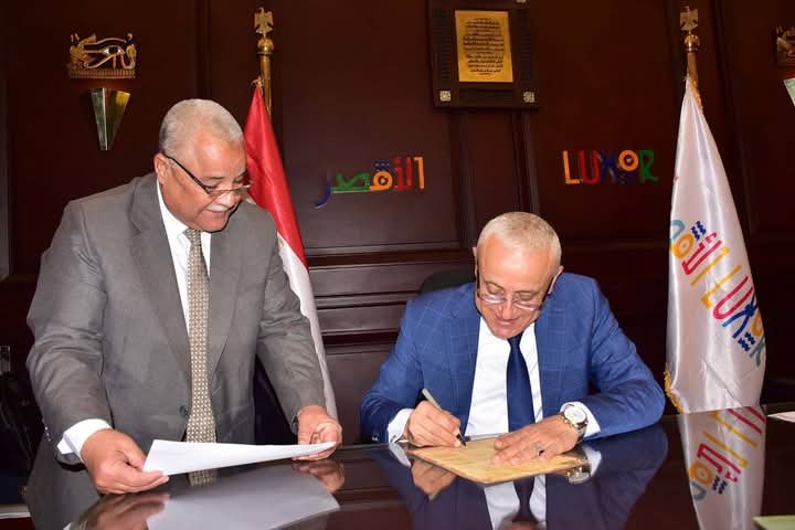 محافظ الأقصر يعتمد نتيجة الشهادة الإعدادية بنسبة نجاح 76.51 %