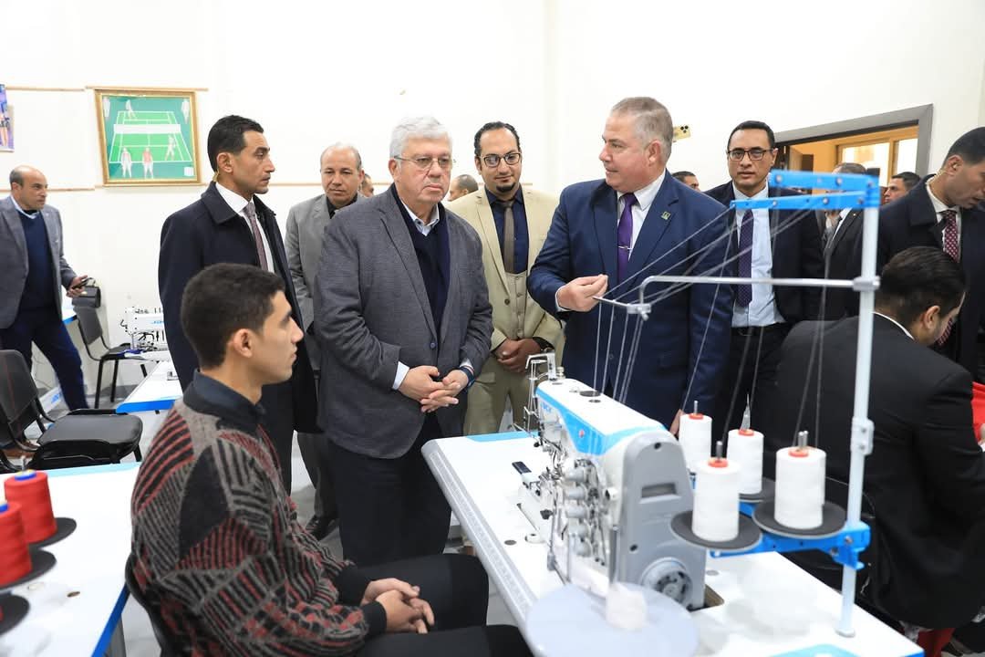 وزير التعليم العالي يتفقد جامعة سمنود التكنولوجية ويطمئن على انتظام الدراسة بالفصل الدراسي الثاني