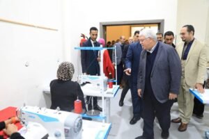 الدكتور أيمن عاشور يتفقد مبنى المعامل وورش العمل ومعرض الجامعة،مصر الساعة