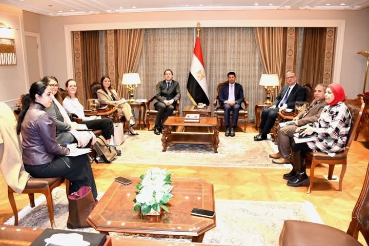 وزير الشباب والرياضة يستقبل وفدا رسميا من هولندا بحضور السفير الهولندي بالقاهرة.