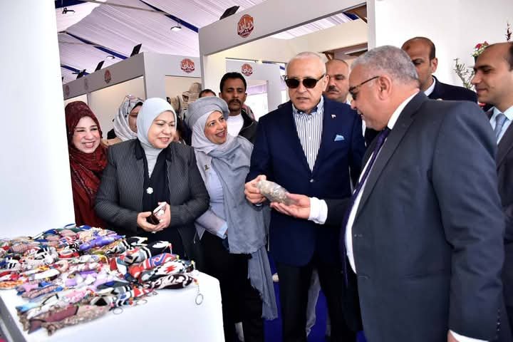 بمشاركة عدد من المحافظات .. محافظ الأقصر يفتتح معرض “ديارنا”