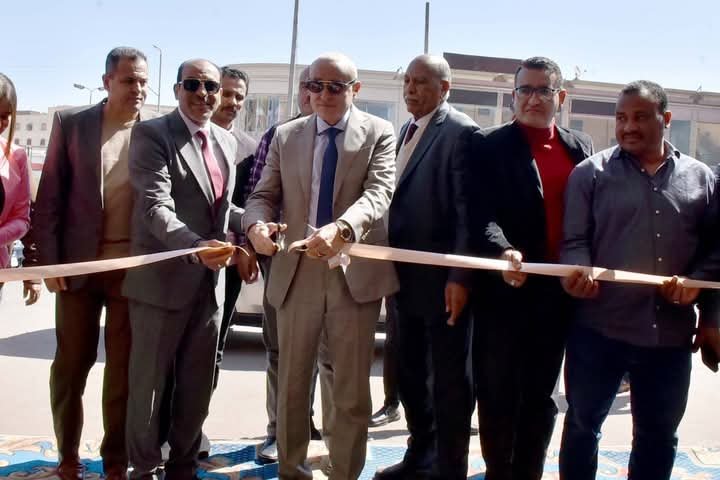 محافظ الأقصر يفتتح معرض “أهلاً رمضان”..ويشدد علي الالتزام بالأسعار المعلنة