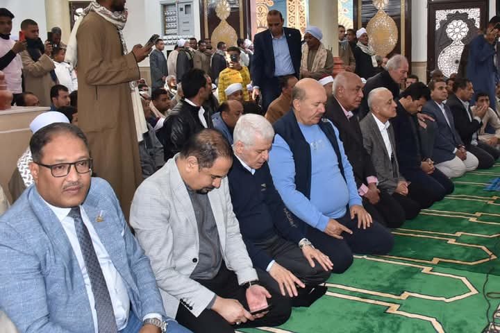 فور وصوله إلى محافظة الأقصروزير الشباب والرياضة ومحافظ الأقصر يفتتحان مسجد أبو سلام بأرمنت الحيط برفقة رئيس الاتحاد الدولي لليد ورئيس النادي الأهلي