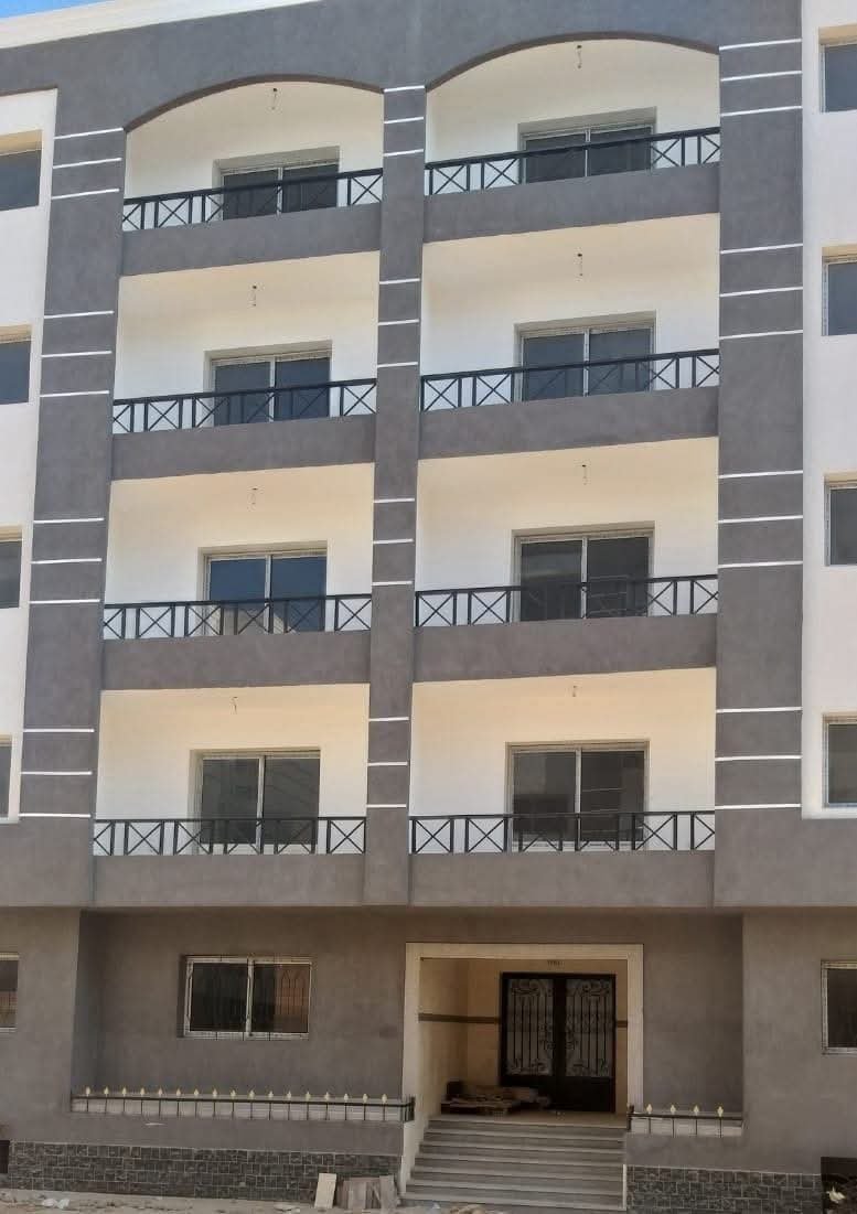 وزير الإسكان:غداً..بدء حجز وحدات سكنية كامل  بالعبور