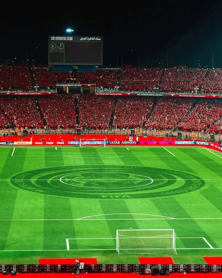 قناه العربية : عدد مشجعى الأهلى المصرى ٩٣ مليون مصري