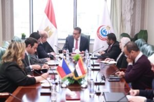 وزير الصحة يبحث مع سفير الفلبين بمصر سبل تعزيز التعاون في القطاع الصحي،مصر الساعة