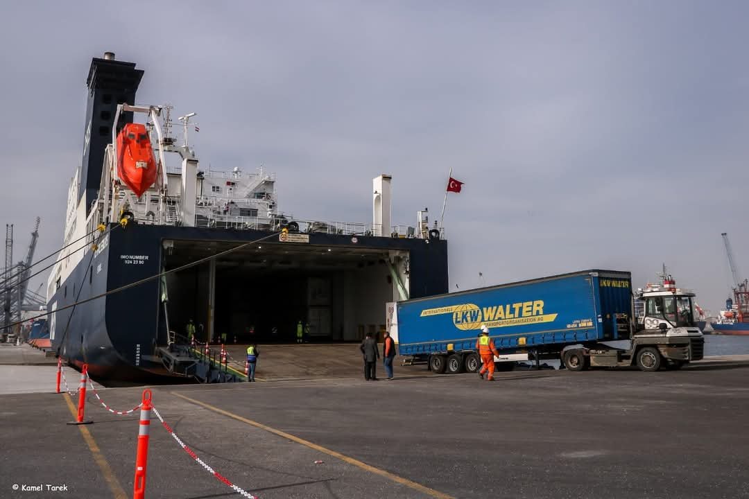 النقل : مميزات كبيرة يوفرها الخط الملاحي ” الرورو ” لنقل الحاصلات الزراعية والخضروات سريعة التلف والمنتجات المصرية إلى إيطاليا وأوروبا