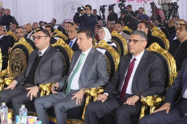 وزير الزراعة يشارك في إطلاق أكبر قافلة مساعدات إنسانية شاملة لدعم قطاع غزة ينفذها صندوق تحيا مصر