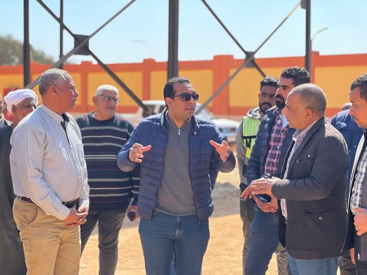 تمهيدًا لافتتاحها بالعيد القومي.. نائب محافظ قنا يتفقد مشروعات الخطة الاستثمارية بأبو تشت